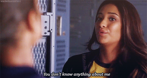 12 Things Pretty Little Liars has taught us gif