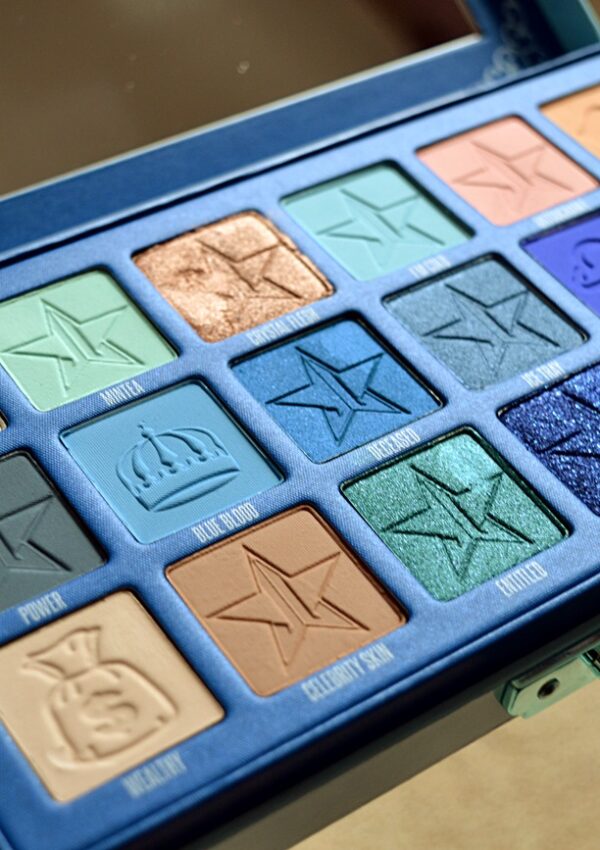 blue blood eyeshadow palette