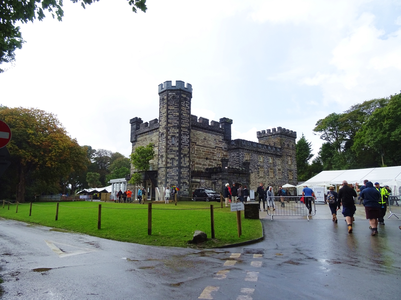 portmeirion castle village festival number 6 2017