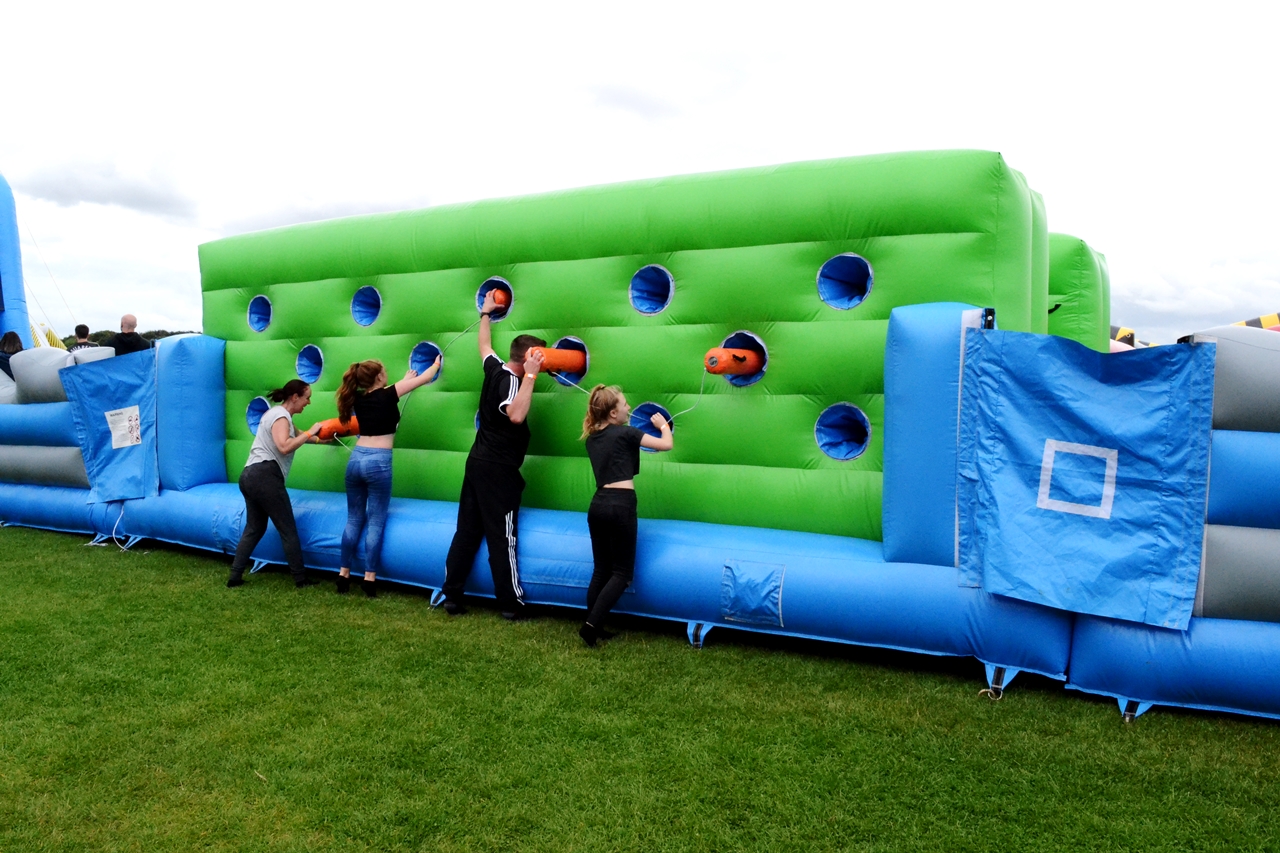 the labyrinth challenge inflatable course uk