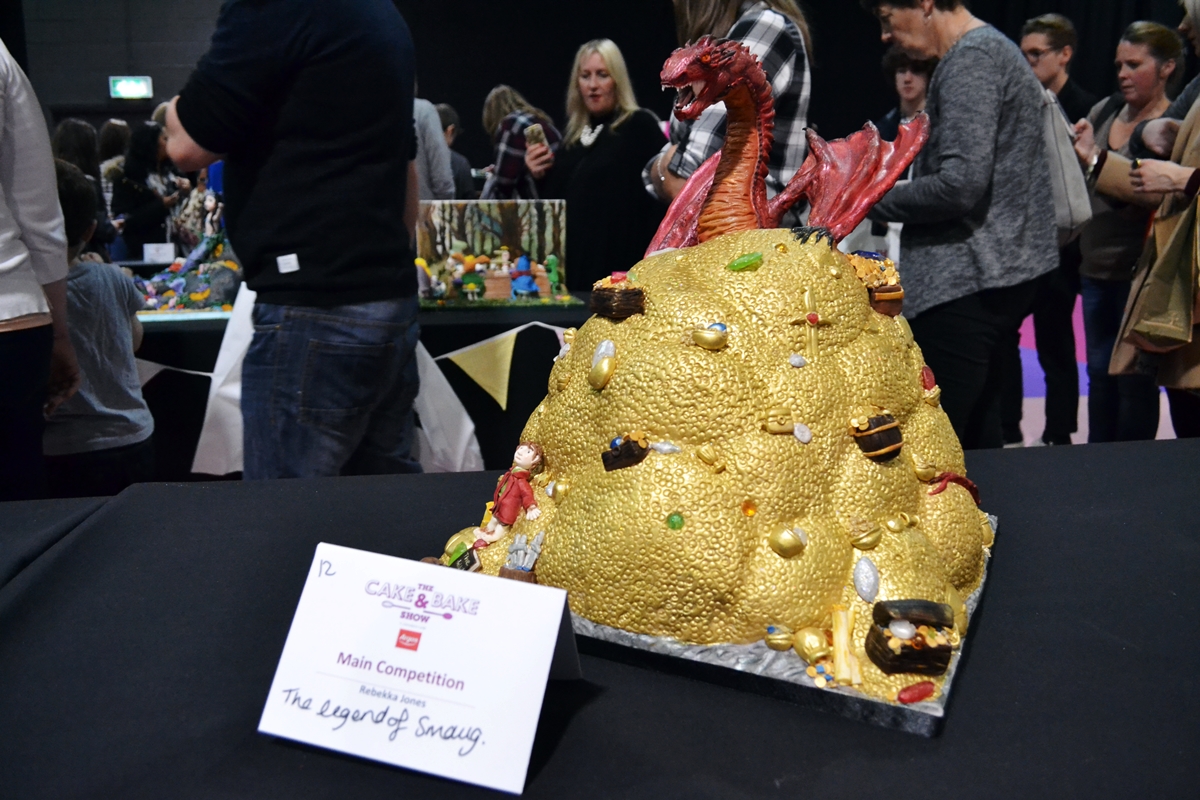 cake and bake show event city manchester 2016 the hobbit cake