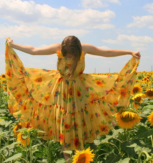 how to wear sunflower yellow fashion